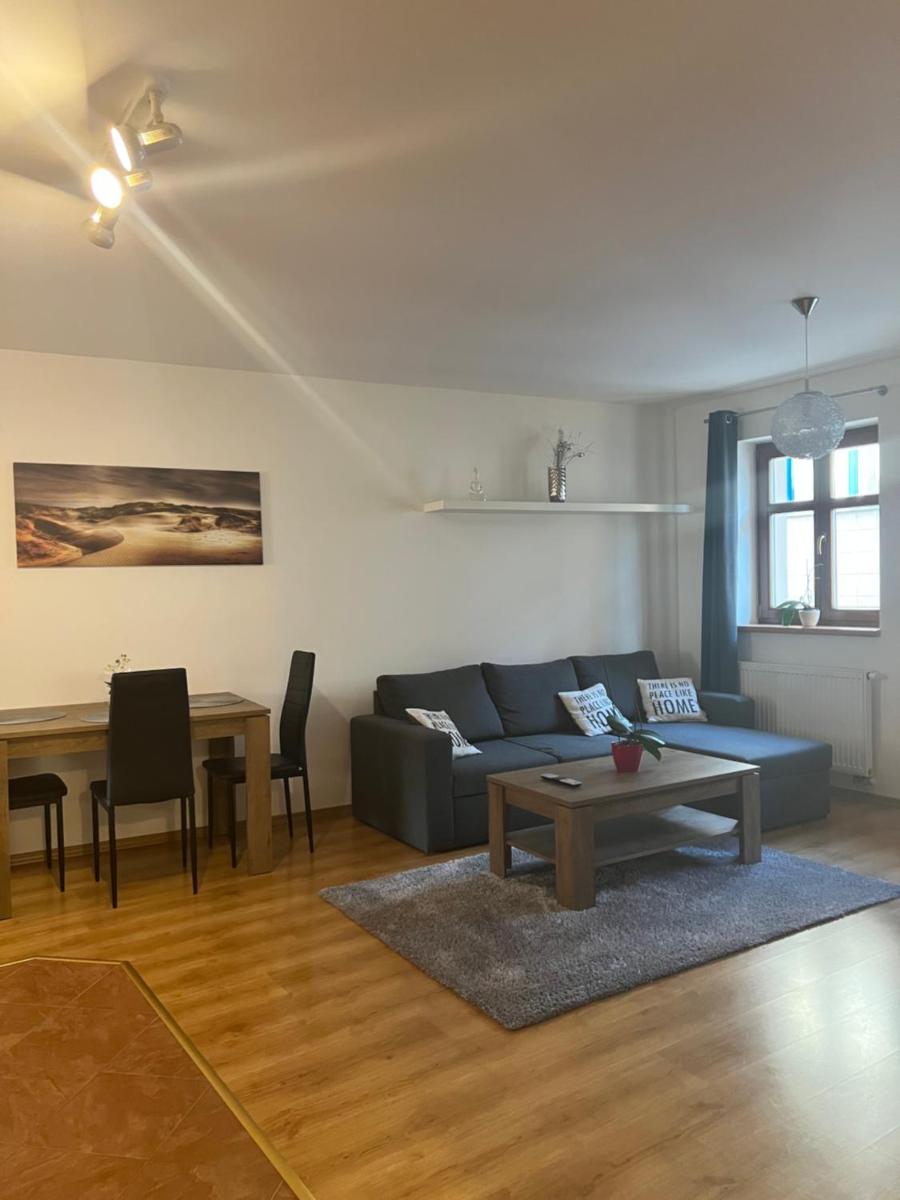 Apartmány U Vodního hradu - Housity