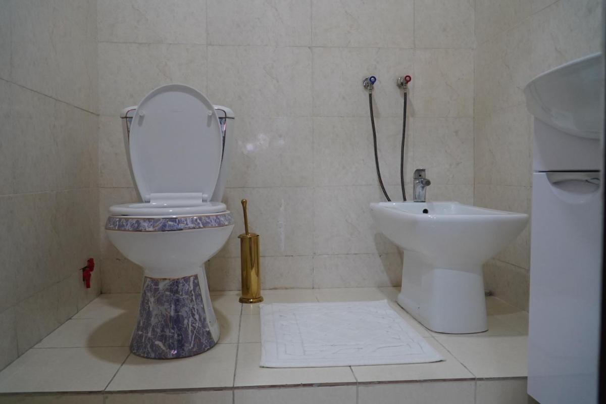 Gulistan Hotel - Housity