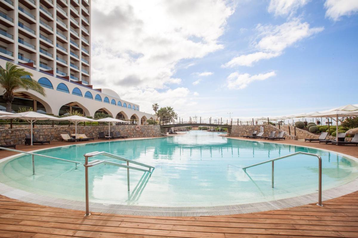 A piscina em ou perto de Crowne Plaza Vilamoura - Algarve by IHG