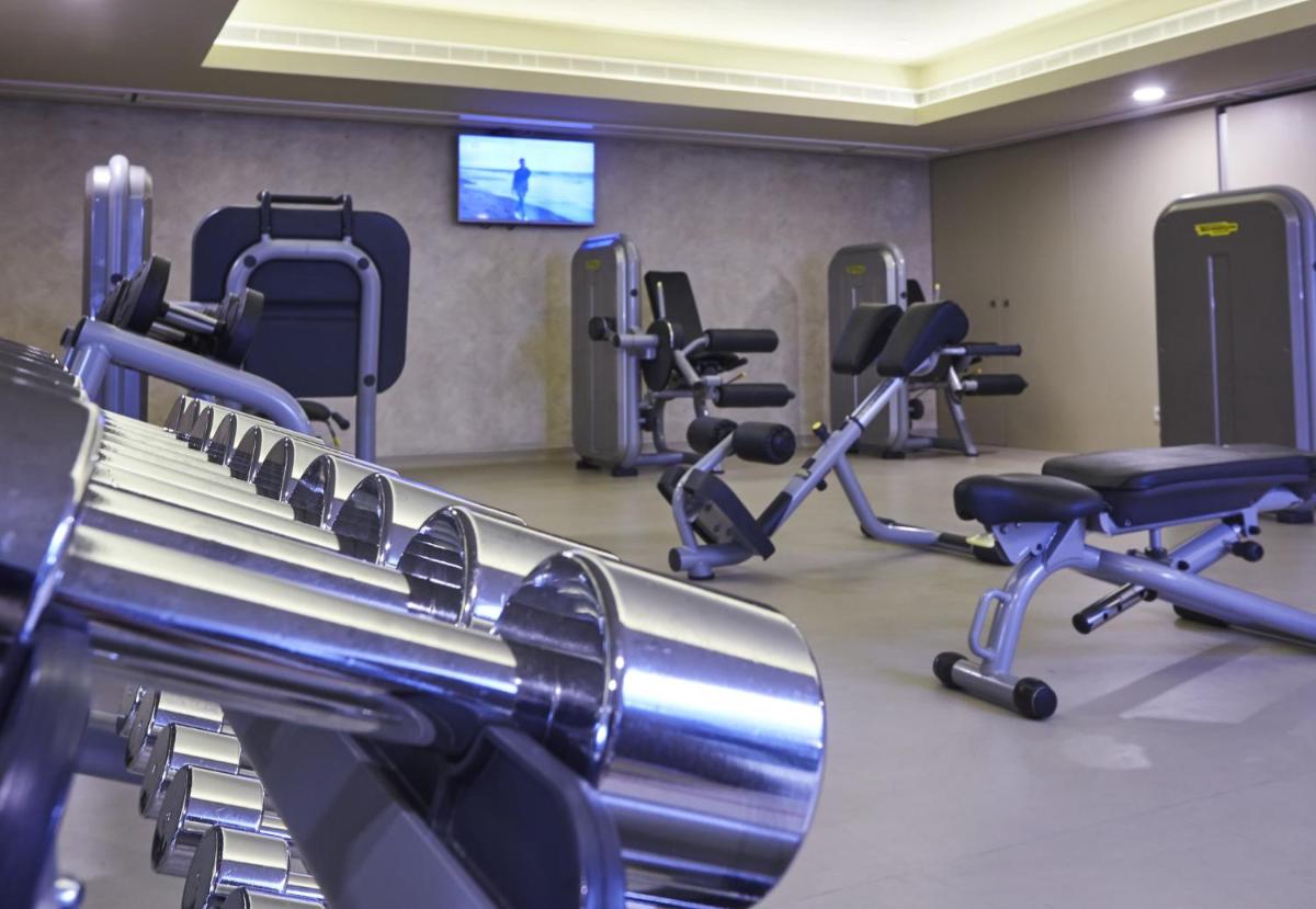 O centro de fitness e/ou as comodidades de fitness de Crowne Plaza Vilamoura - Algarve by IHG