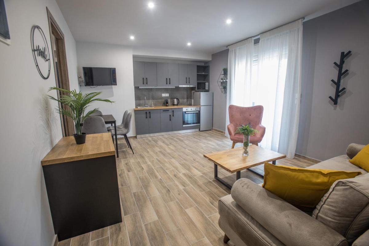 Suitetrails - Raise Averof Serviced Apartments
