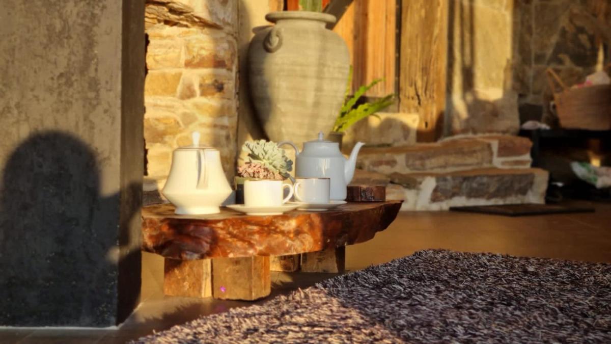 Romance in Ella - Housity