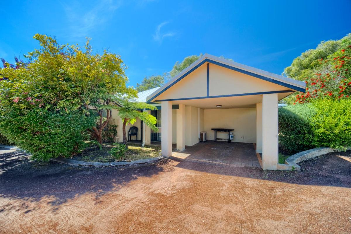 Bayside Villas - Housity