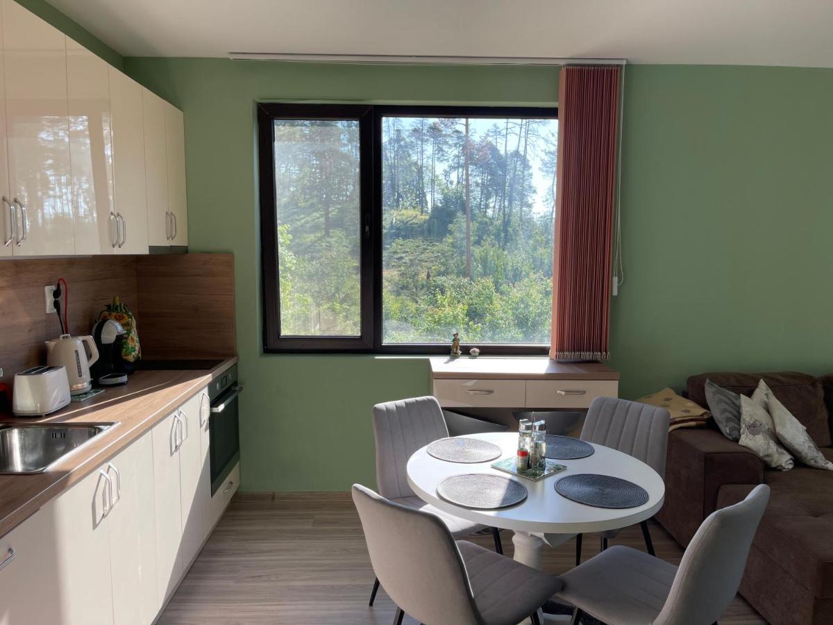 Nikol Deluxe - Housity