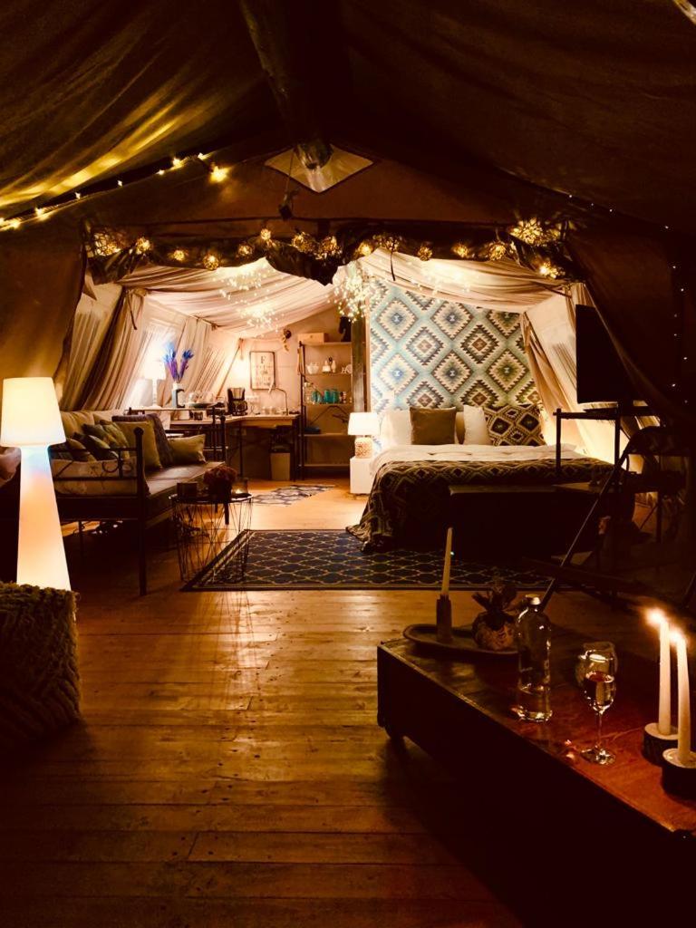 Luxury Lake House & Glamping - Housity