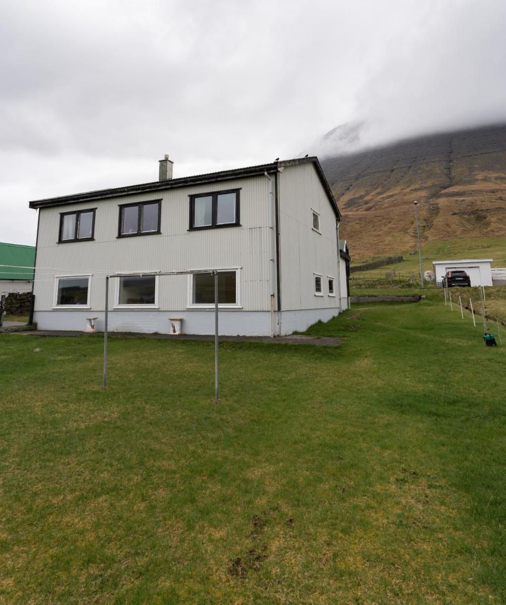 Scenic Village / Nature / Cozy House / 4 BR - Housity