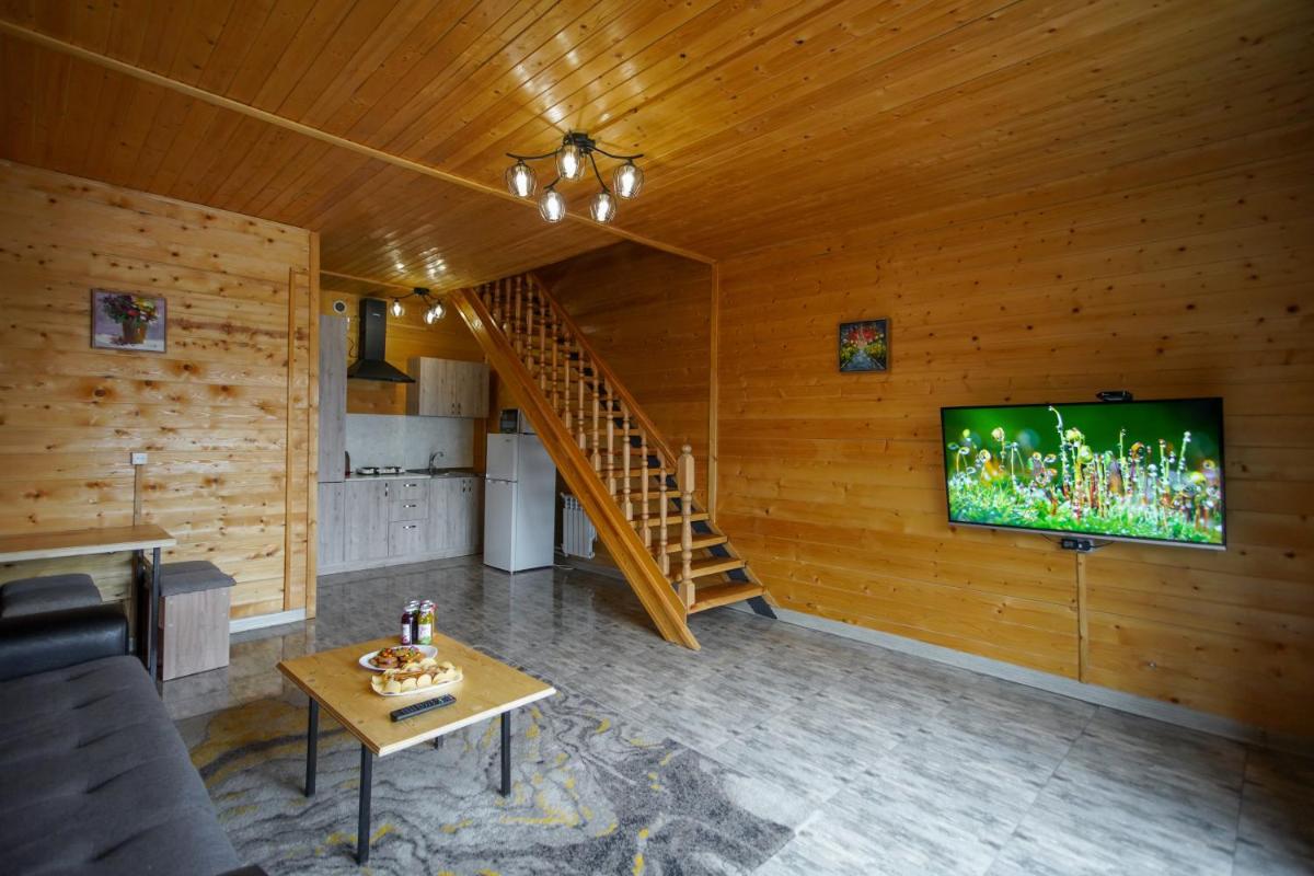 Everest Rest House - Housity