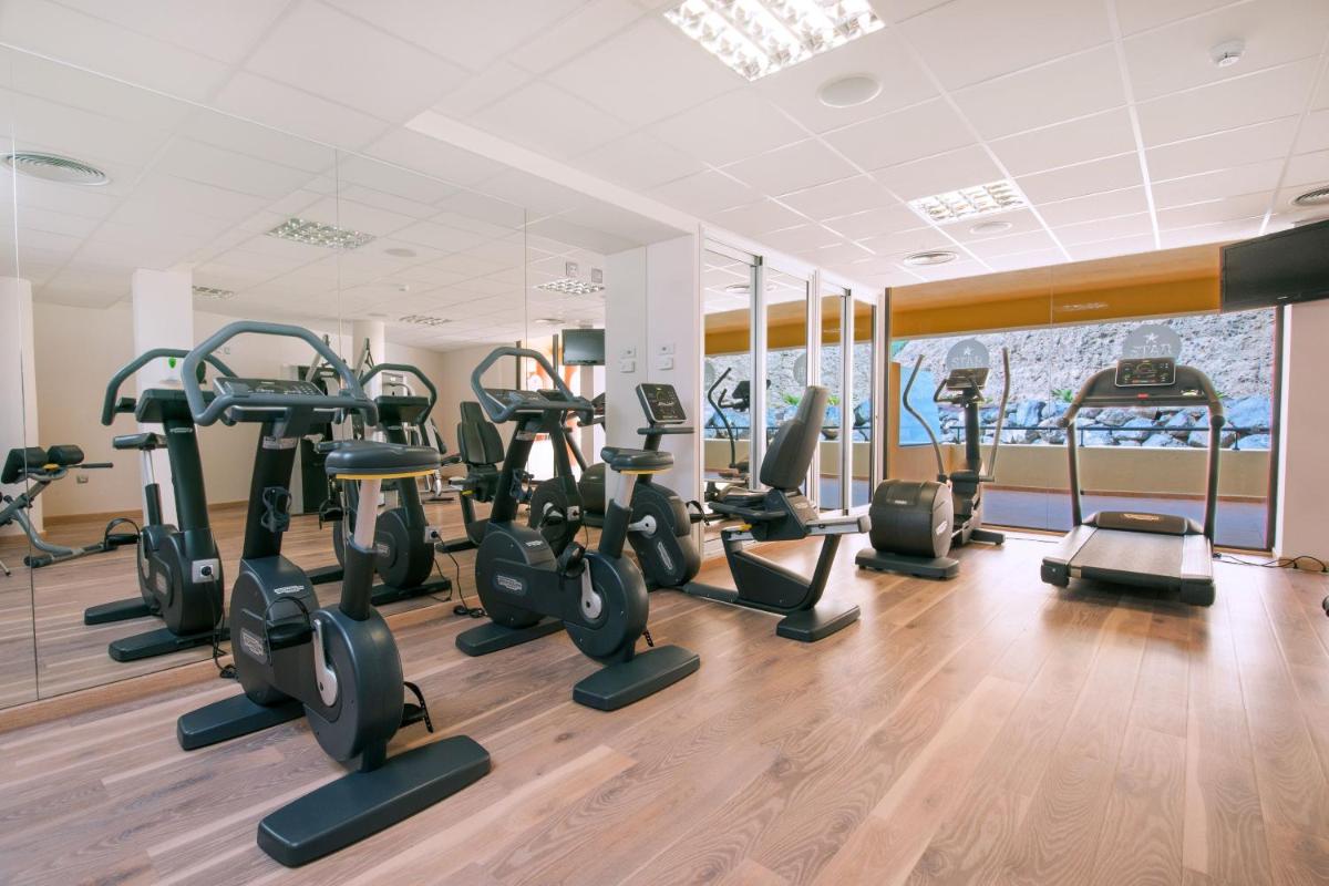 Gimnasio o instalaciones de fitness de Iberostar Waves Playa Gaviotas All Inclusive