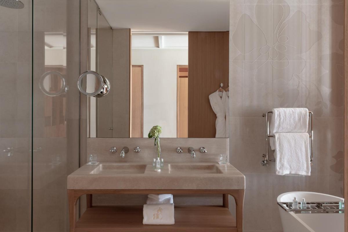 Salle de bains dans l'établissement Royal Champagne Hotel & Spa