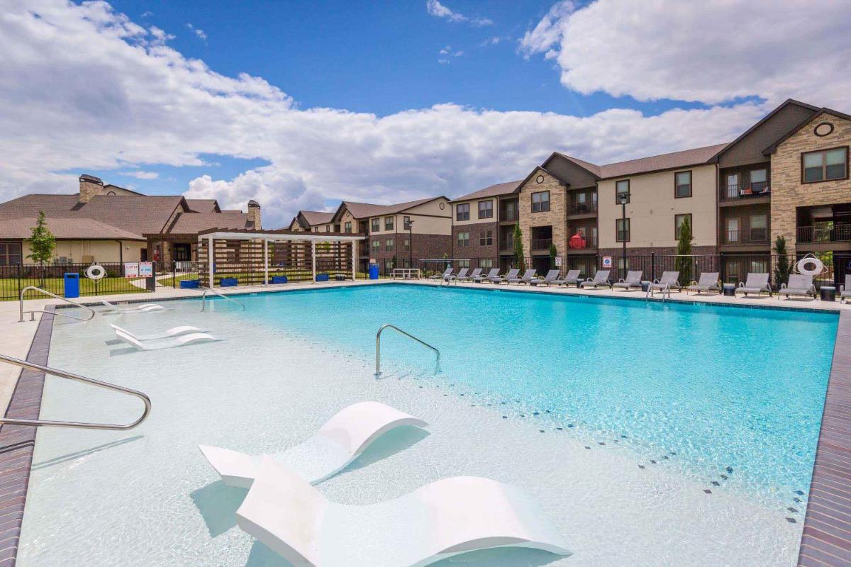 Sleepover 1BD 1BA Little Rock Apartments - Housity