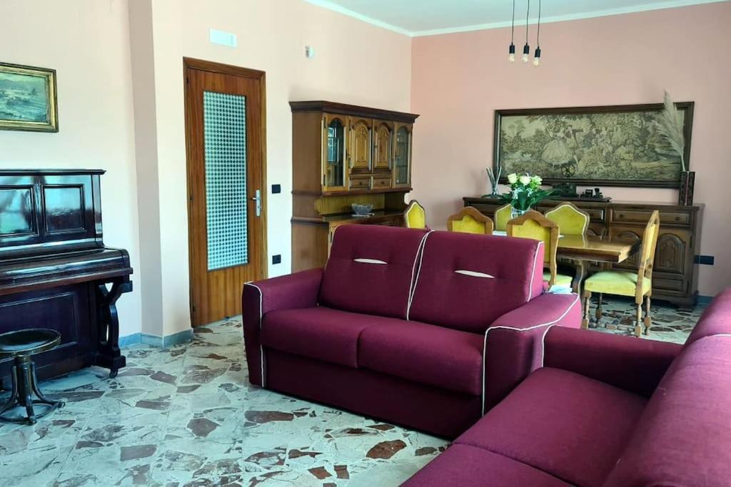 Pretty House Pompeii - Housity