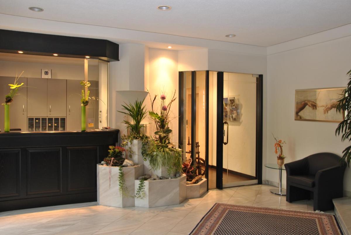 Hotel Hofbalzers - Housity