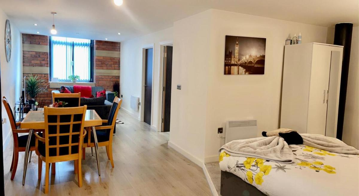 Bradford city holiday home. - Housity
