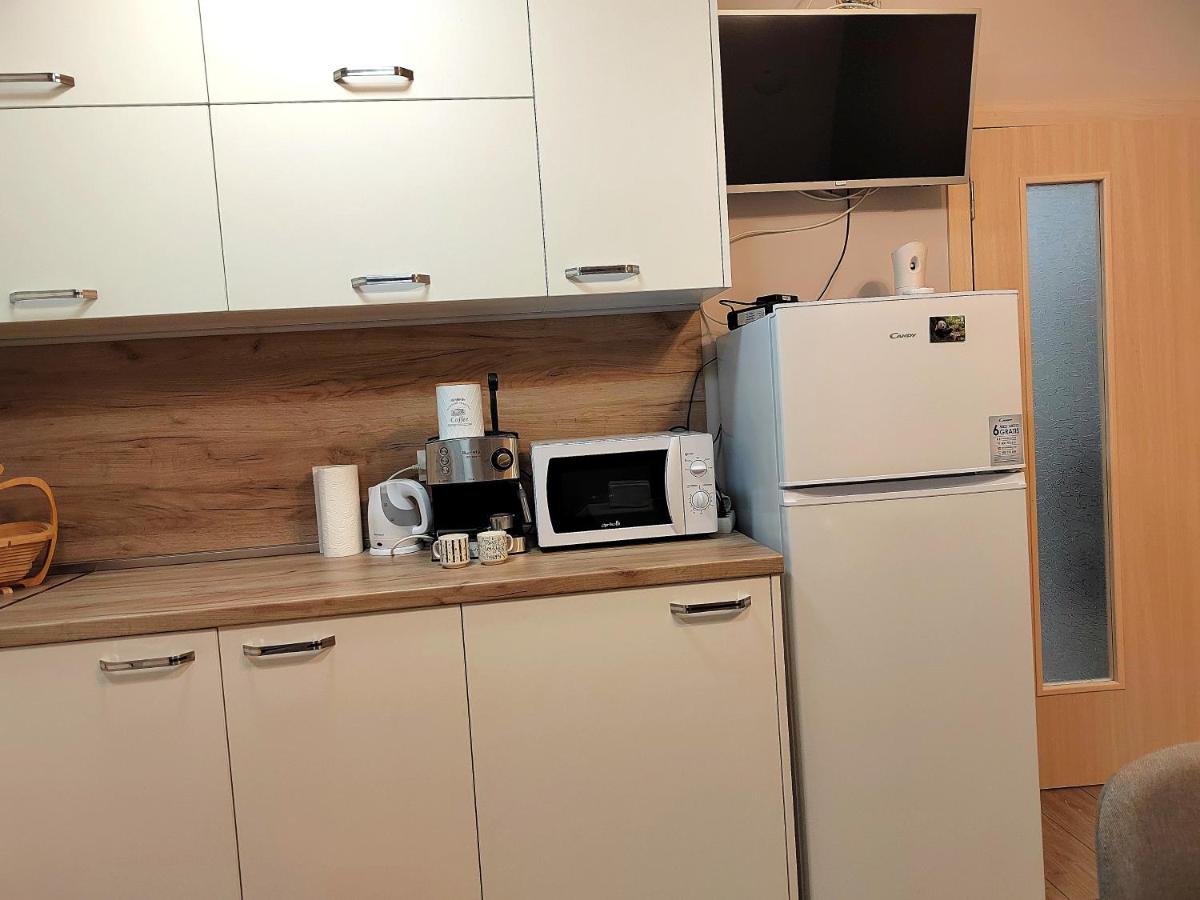 Apartment with private yard and BBQ - Housity