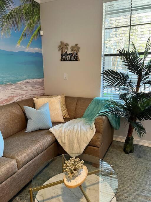 Island Breeze - 1BR/ Medical Center/ NRG/Galleria/Downtown - Housity