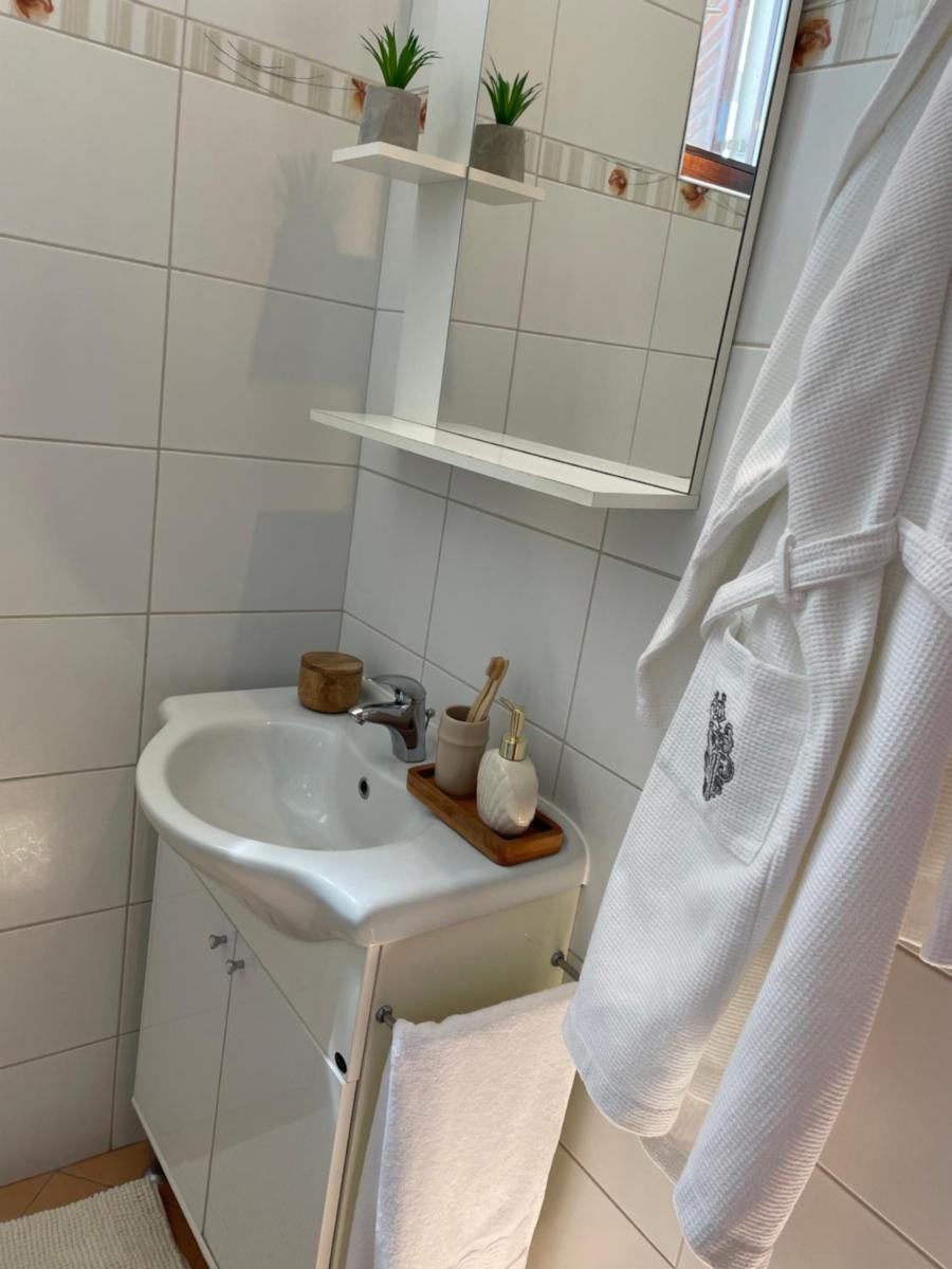 Suitetrails - Lav apartments, free parking & WiFi