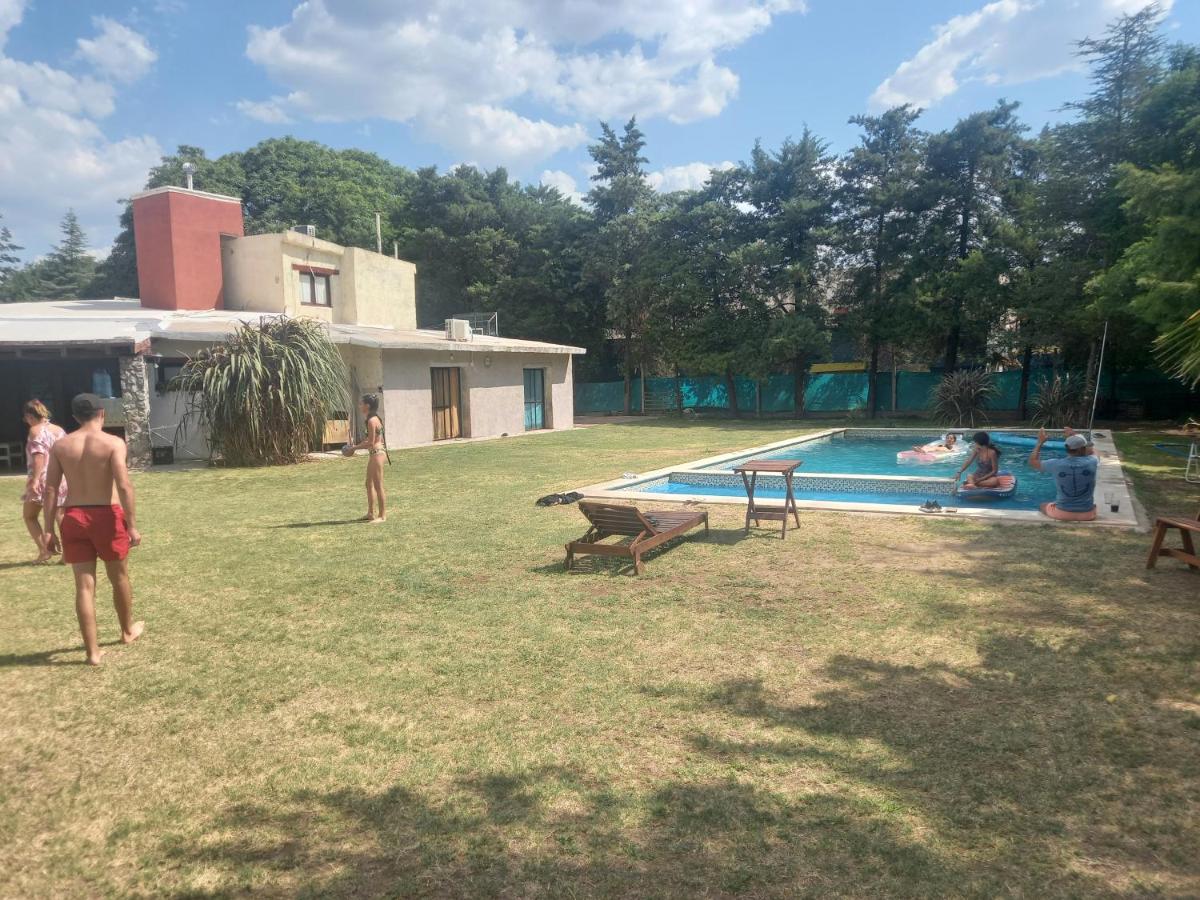Alojamiento en casa quinta, habitación privada - Housity