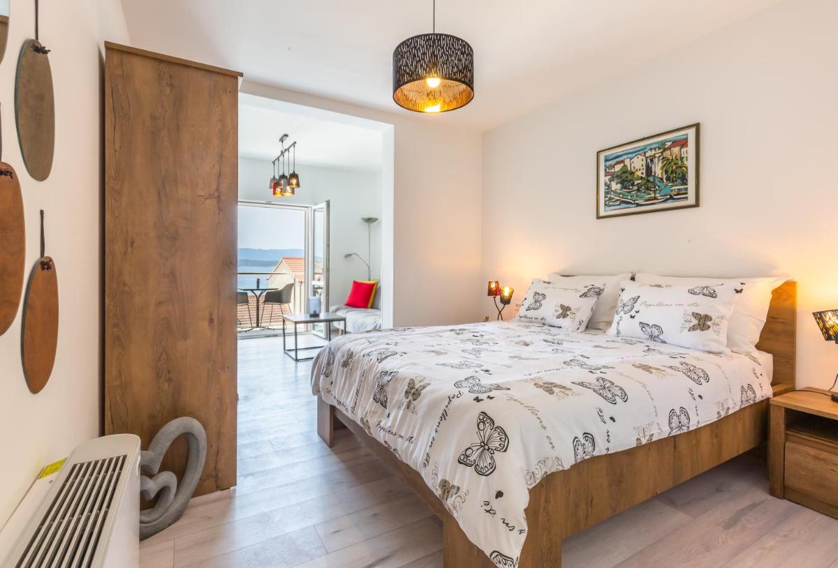 Bol Summer Residence - Housity