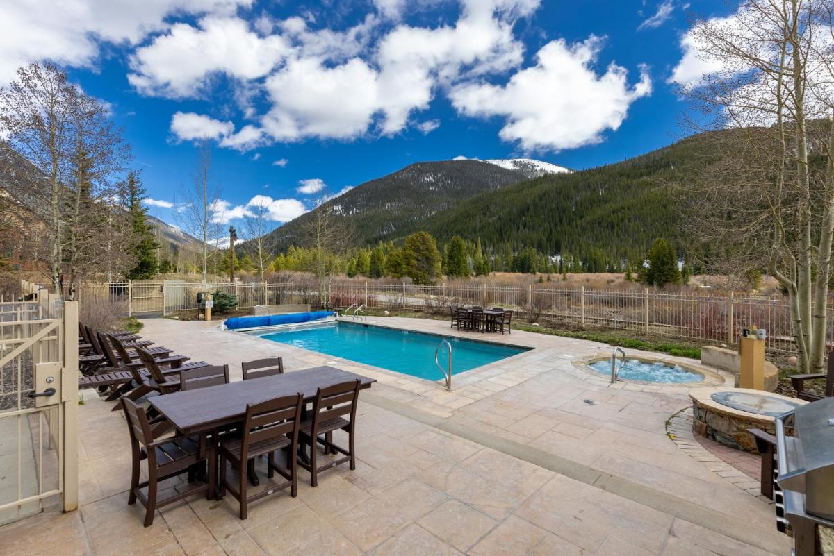 2300 Red Hawk Lodge condo - Housity