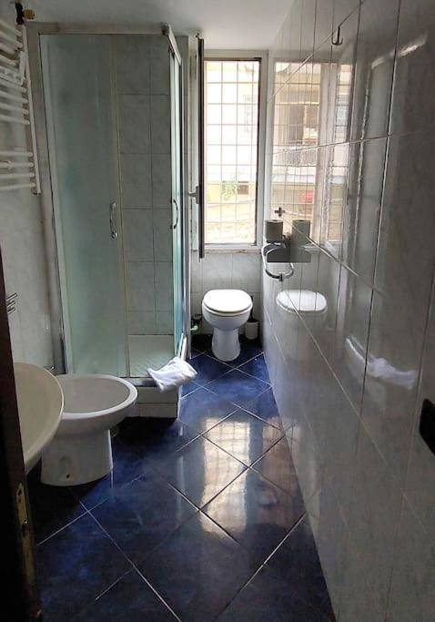 GEMELLI HOLIDAYS -2 easy lofts, groundfloor with courtyard, mezzanine bedroom, baby & pet friendly, near Monte Mario Station connecting to center in 20 minutes, 2 steps from bus, groceries, restaurants, park, cycle path - Warm guest care in 4 languages - Housity