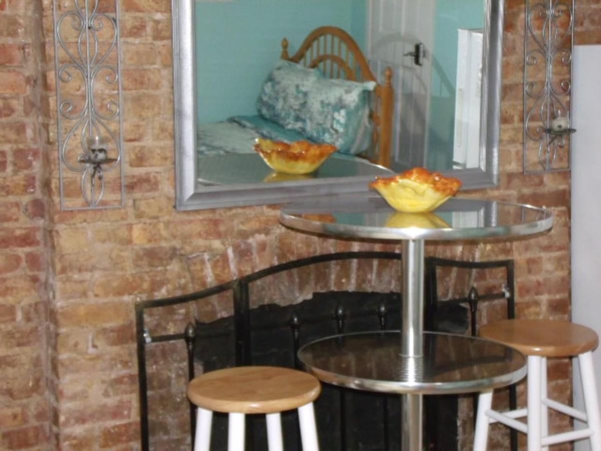 COTTAGE FEEL GROUND FLOOR STUDIO - Housity