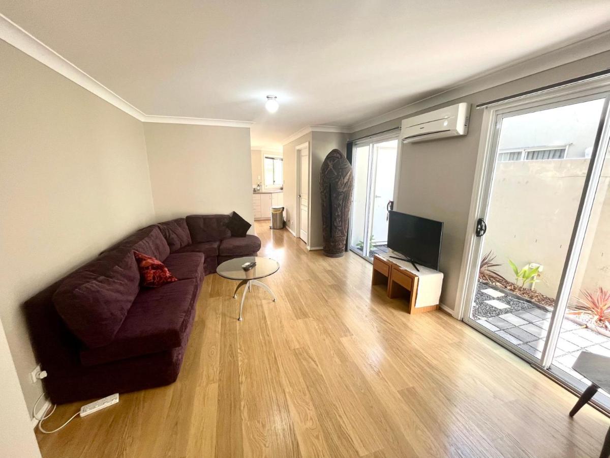 City Townhouse Bunbury - Housity