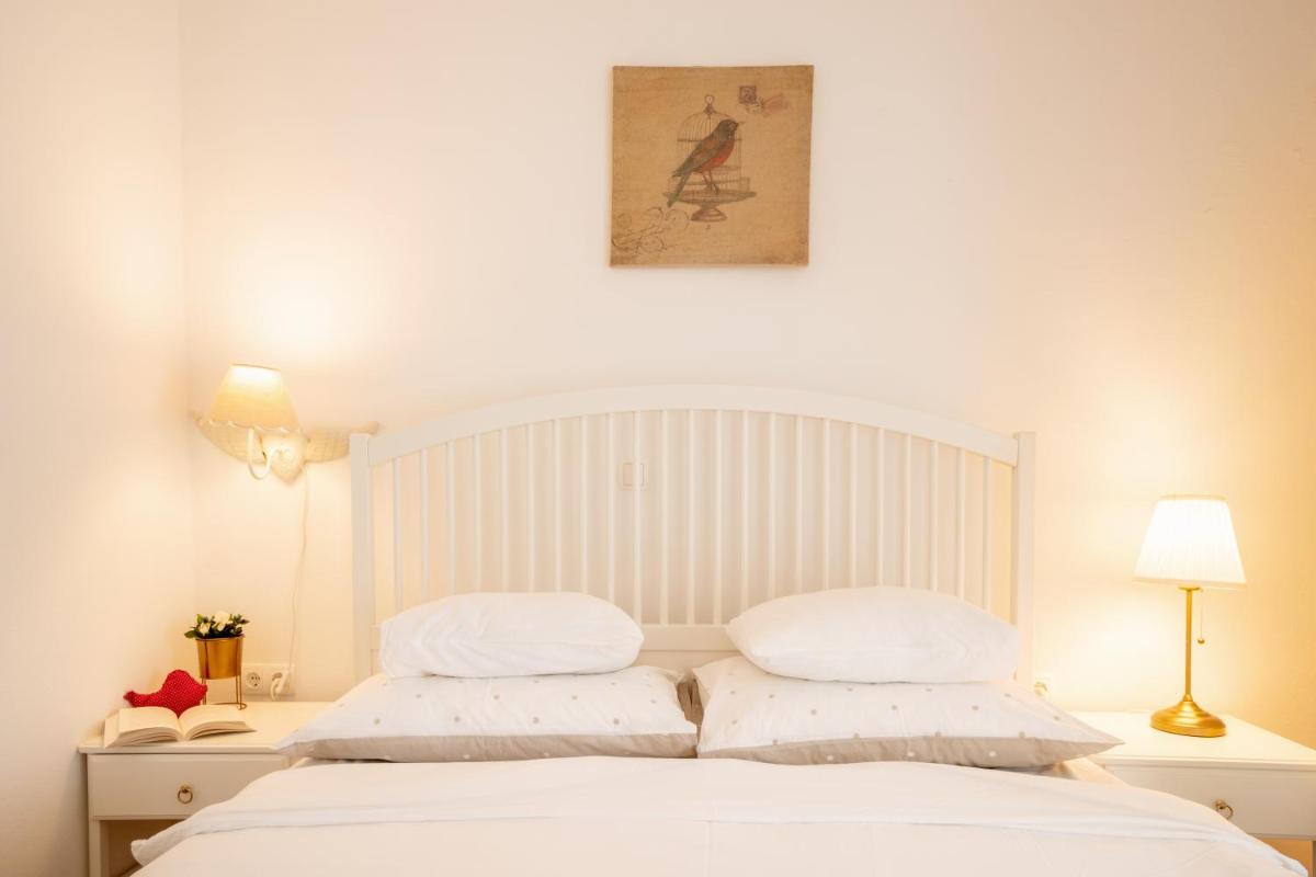 Apartment Lolić Pirovac - Housity