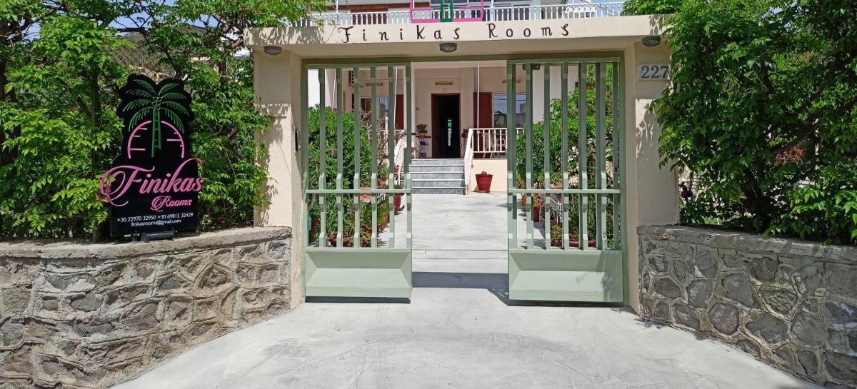 Finikas Rooms - Housity