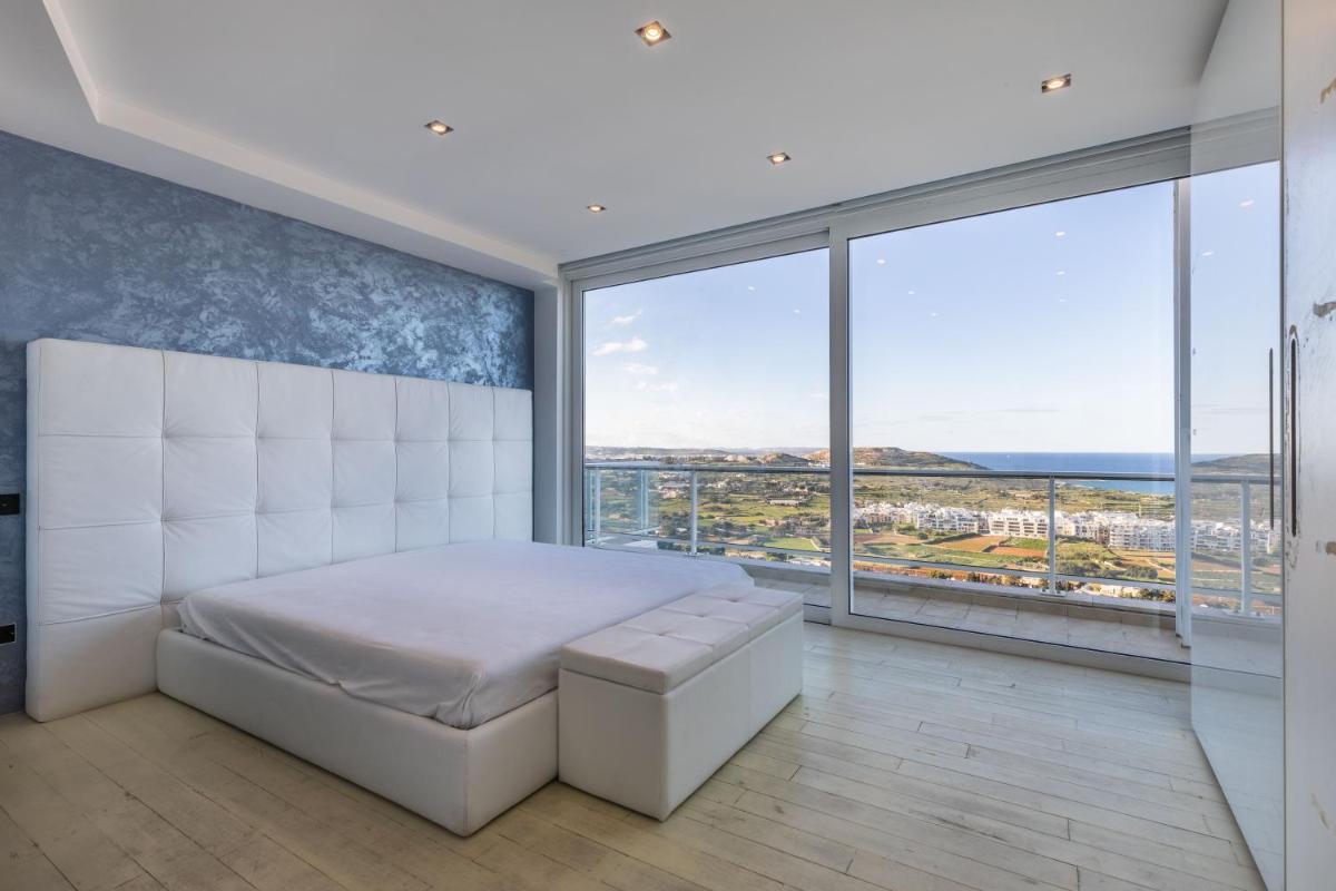 Amazing Villa with Pool - Housity