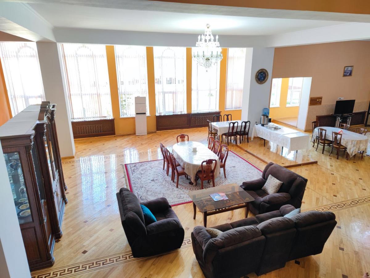 GUEST HOUSE 