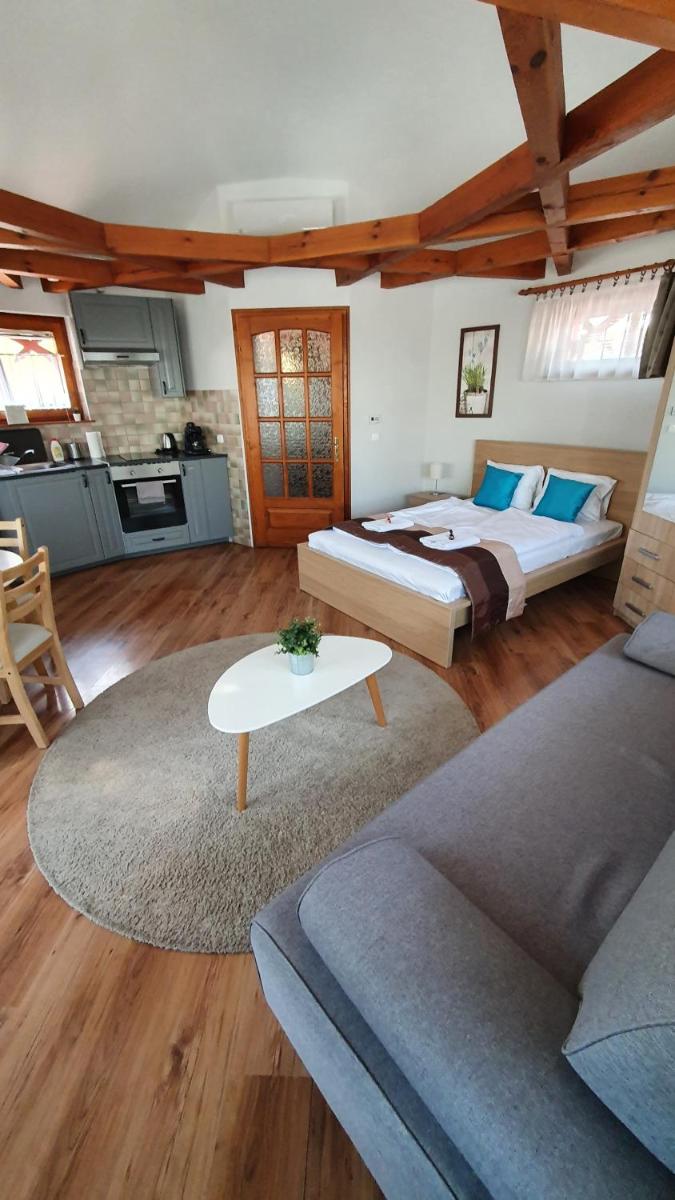 Danubia Apartman - Housity