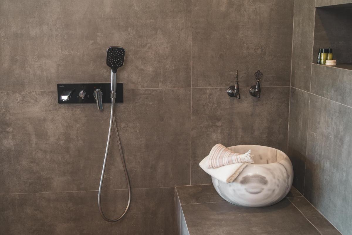 Morina Deluxe Hotel - Housity