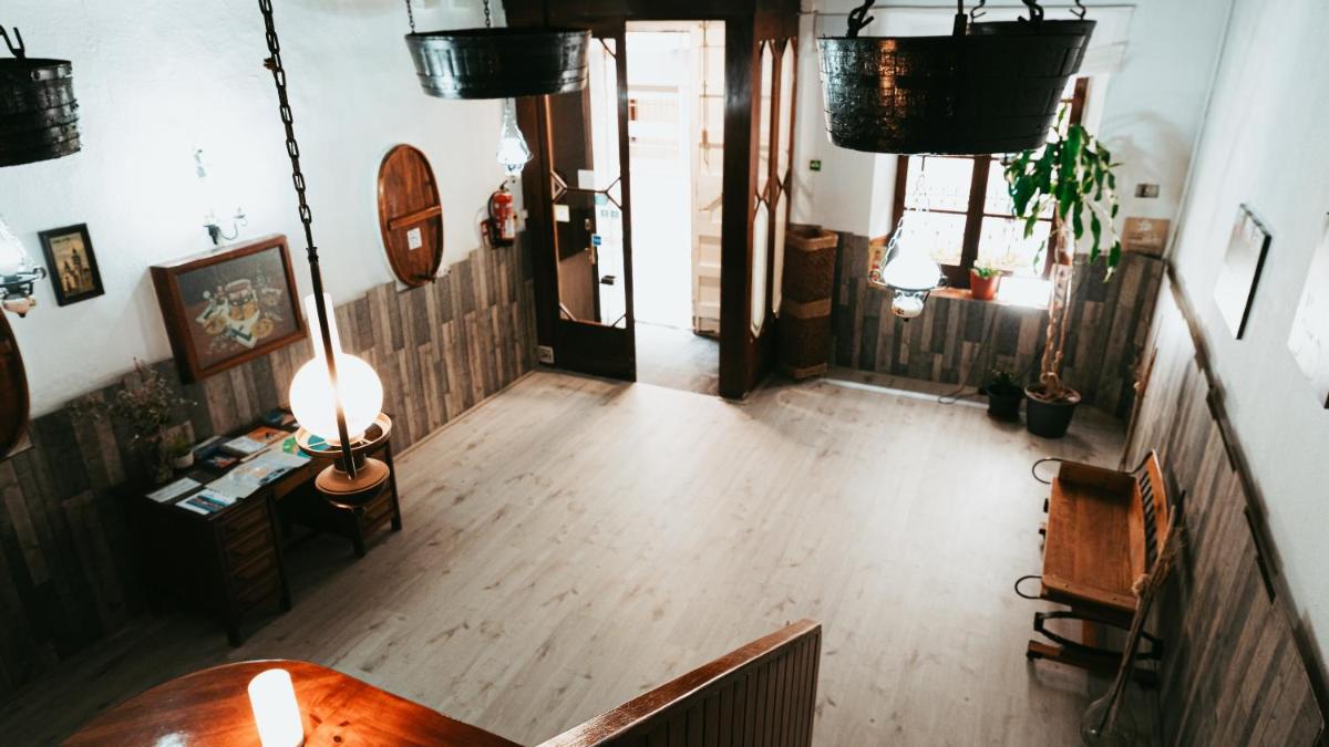 Hostal La Premsa - Housity