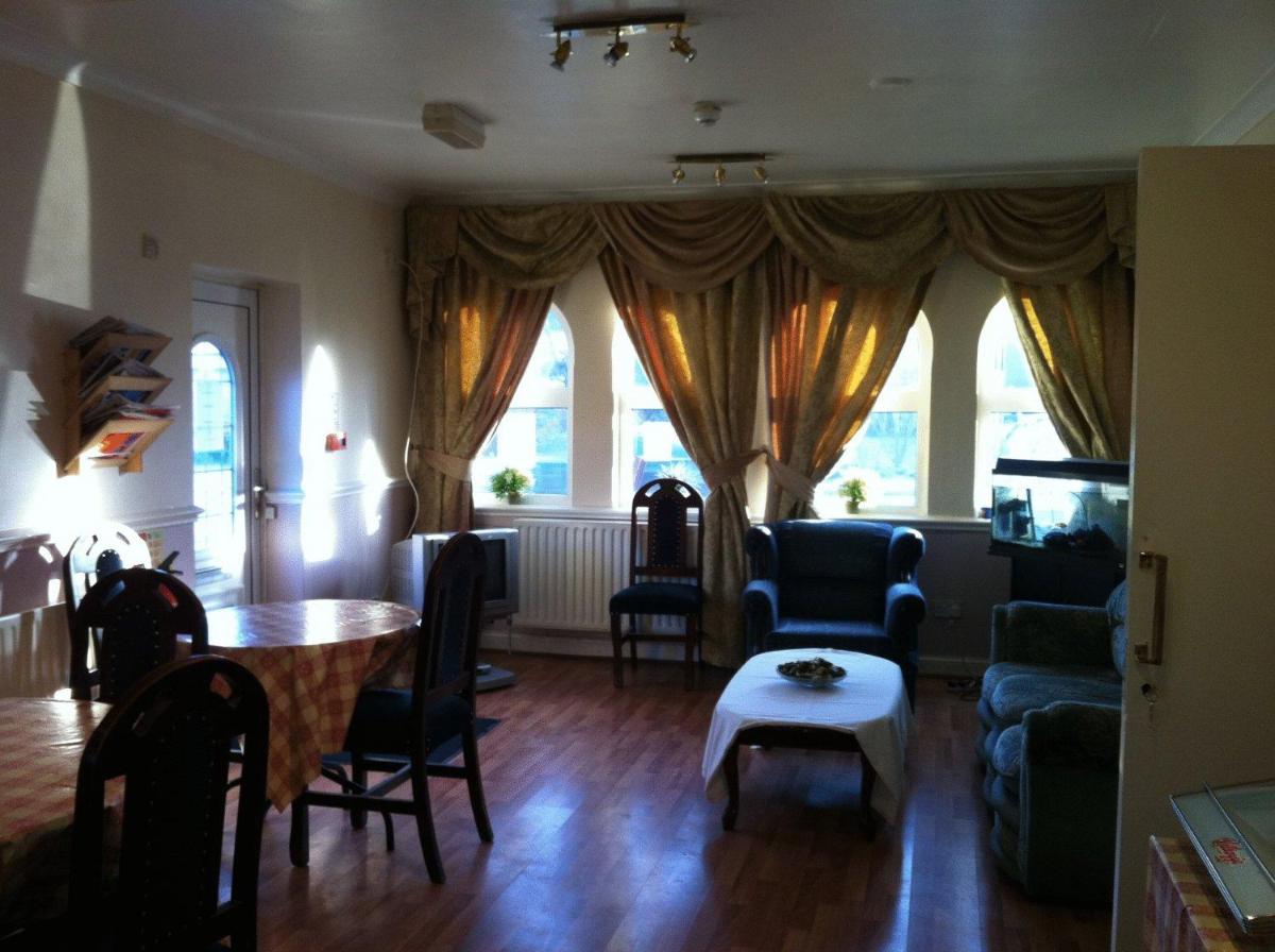 Hillingdon Lodge - Housity