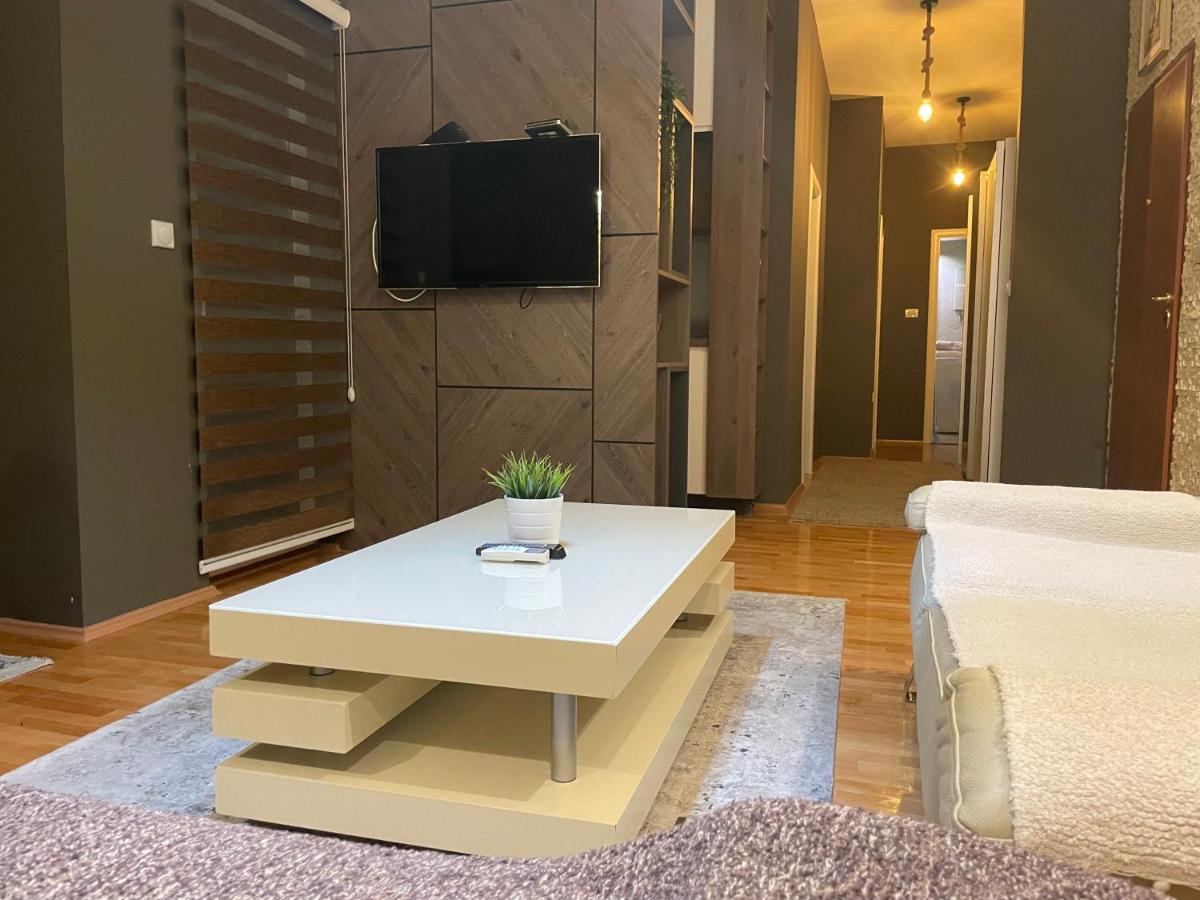 Suitetrails - SkopjeLUX Apartments Center