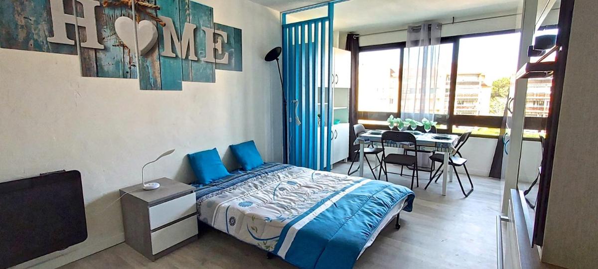 Hypercenter 27 M With Wifi And Shared Pool - Housity