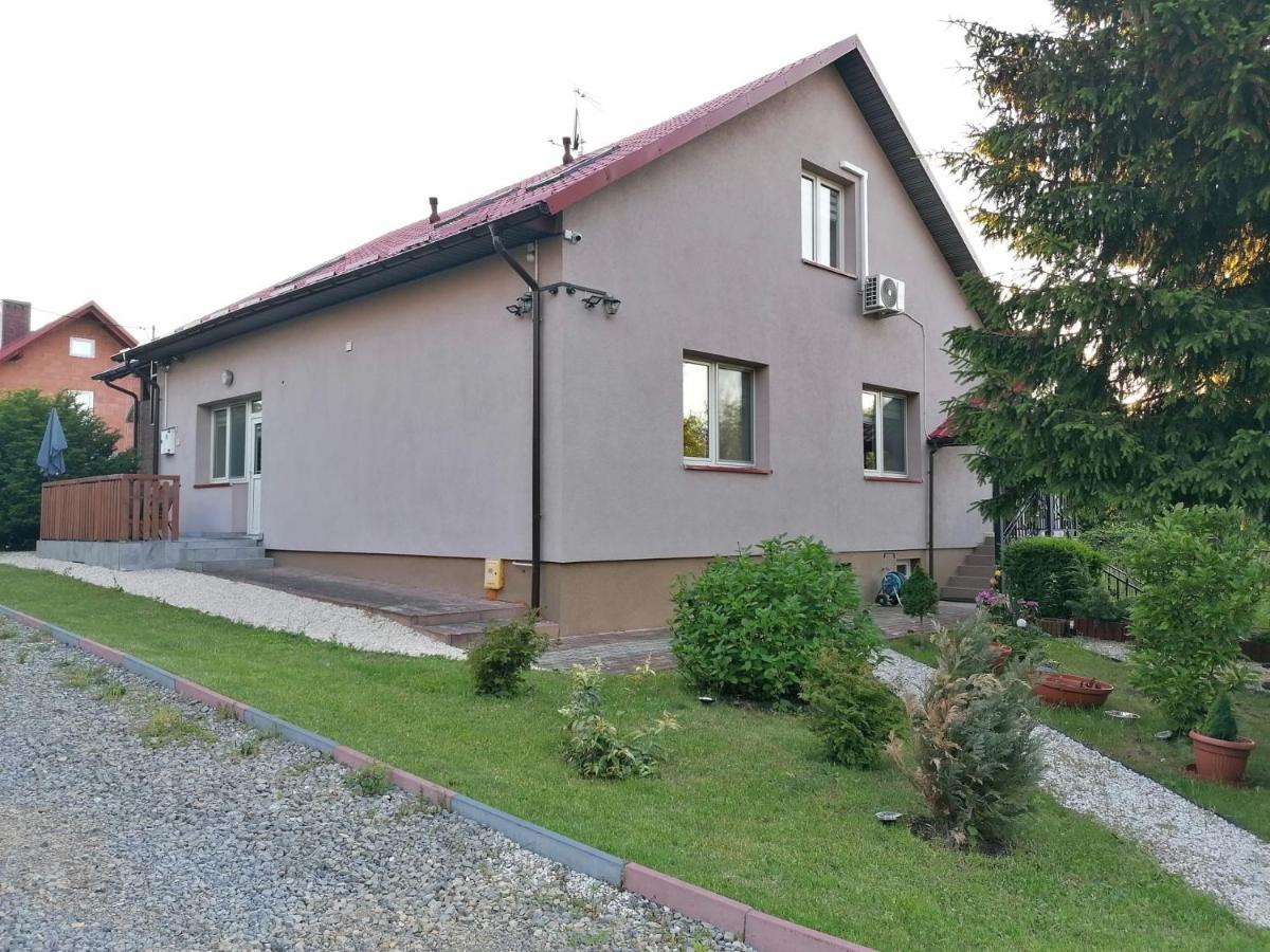 Pokoje Gościnne Sandomingo - Housity