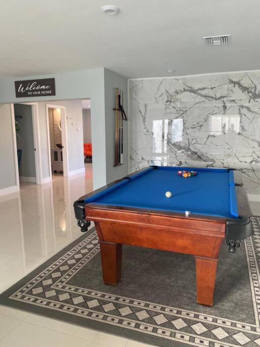 Harbor House, Luxury Waterfront-3BR w Private Dock - Housity