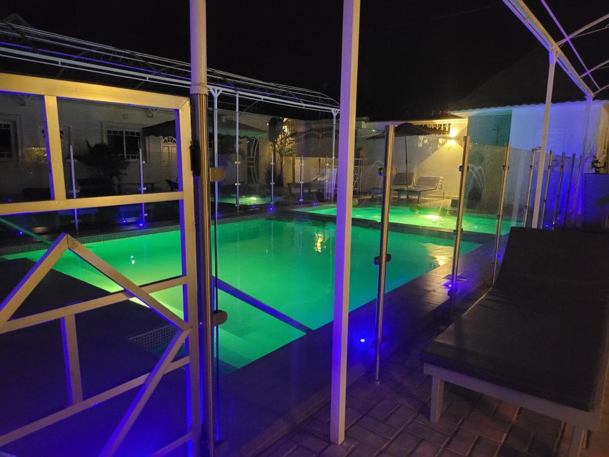 D White Villas - Housity