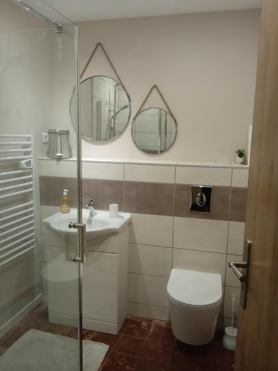 Chambre entre Source et Volcan - Housity