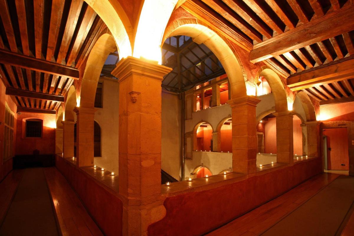 Photo de la galerie de l'établissement Cour des Loges Lyon, A Radisson Collection Hotel, à Lyon