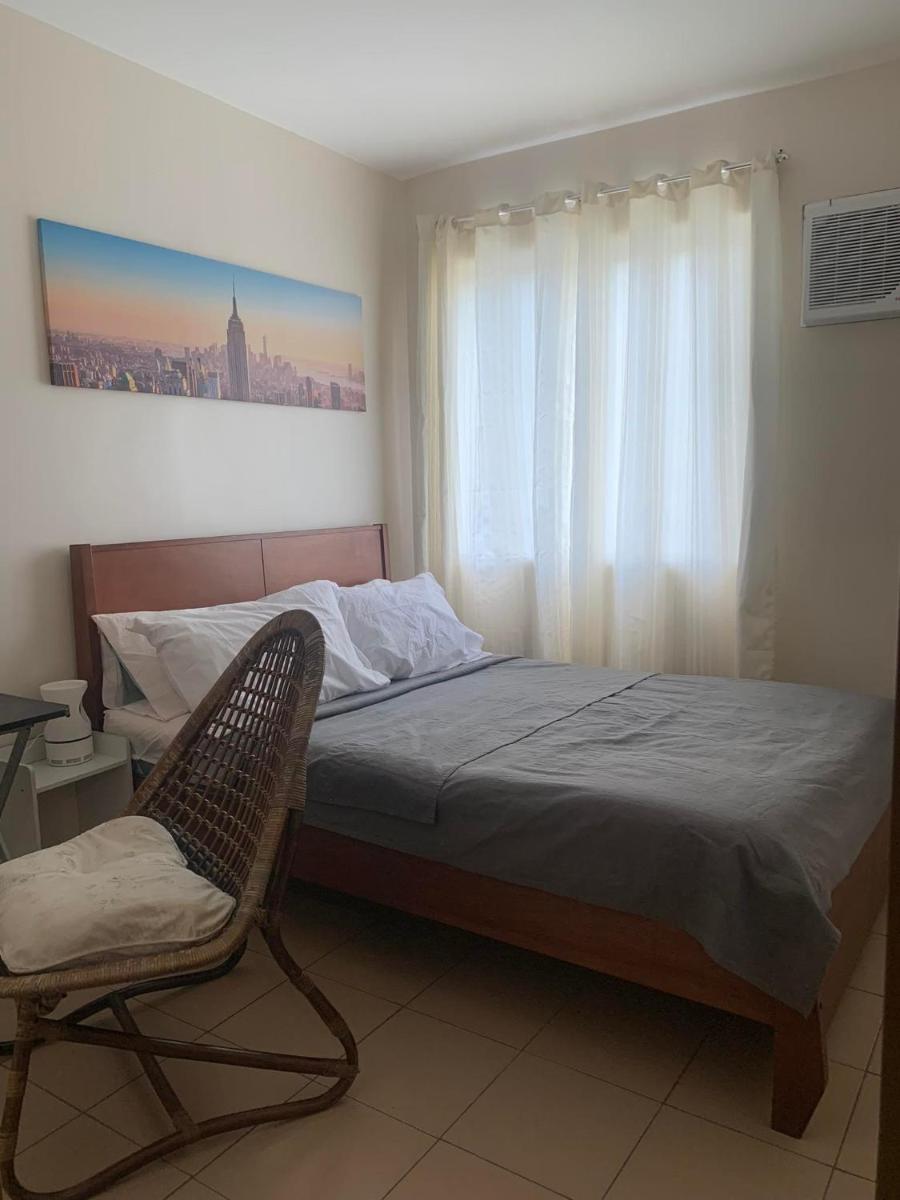 Suitetrails - Downtown Davao City 2 BR Condo with pool and gym