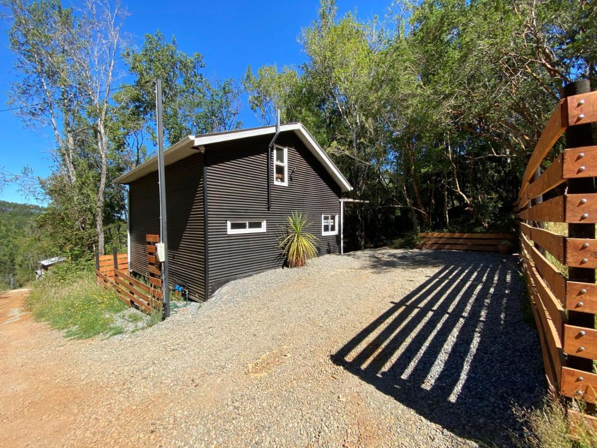 Cabaña con tinaja en bosque Valdiviano - Housity