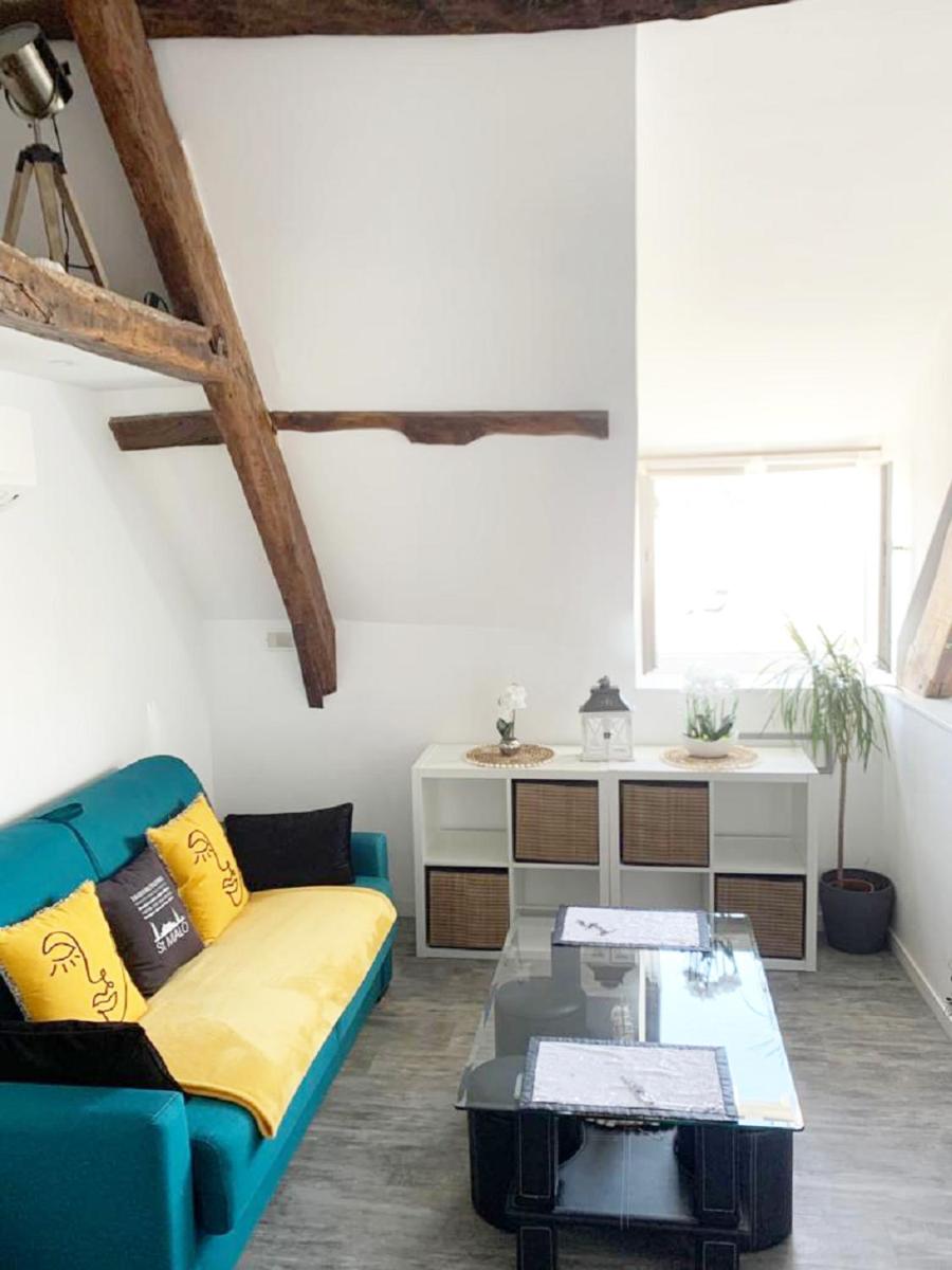 Logement entier Saint Malo vue mer, proche FERRY, commerces et plage Solidor 50 m - Housity