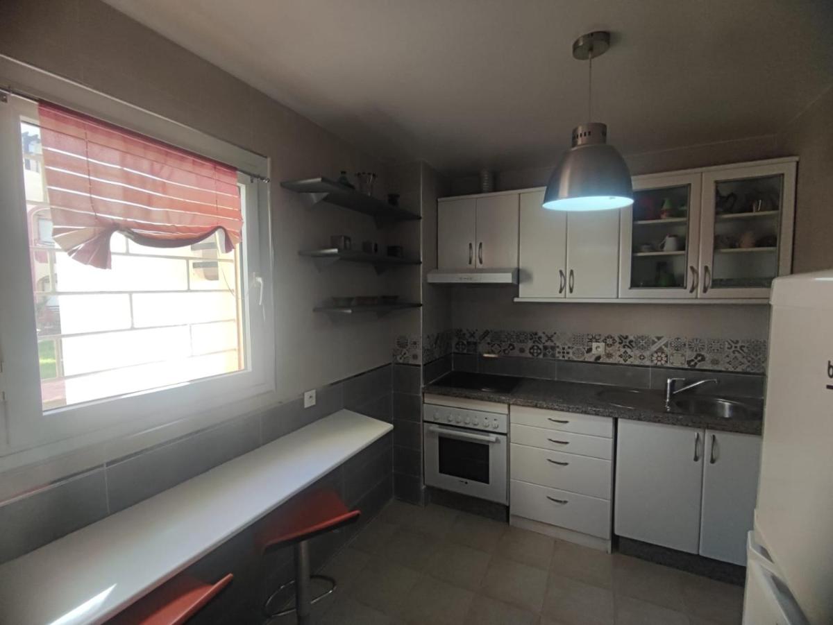 Bel appartement avec piscine - Housity