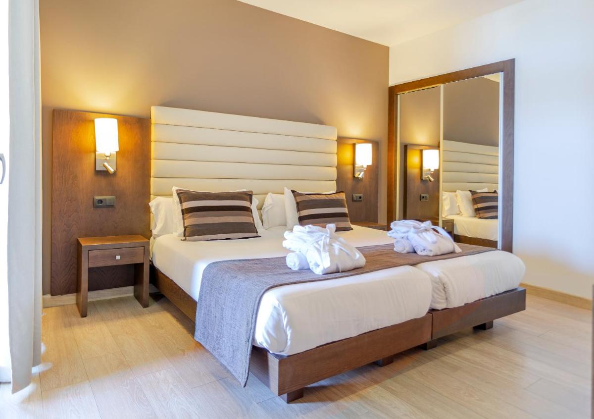 Cama o camas de una habitación en Marins Beach Club - Adults Only Hotel