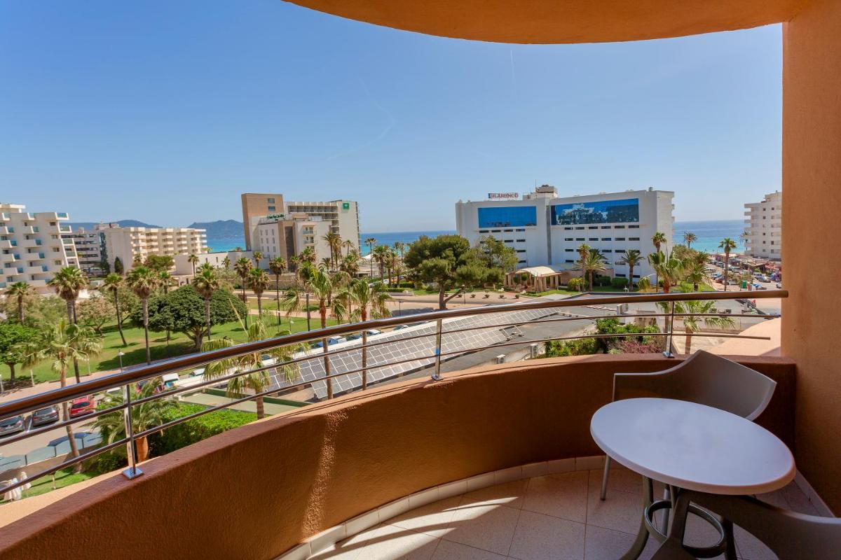 Un balcón o terraza de Marins Beach Club - Adults Only Hotel