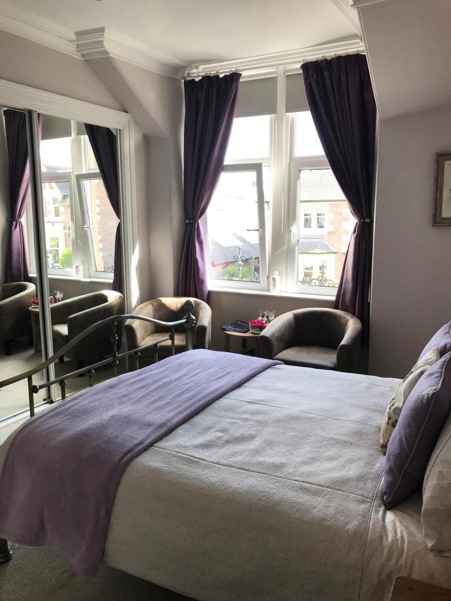 The Castle B&B - Housity