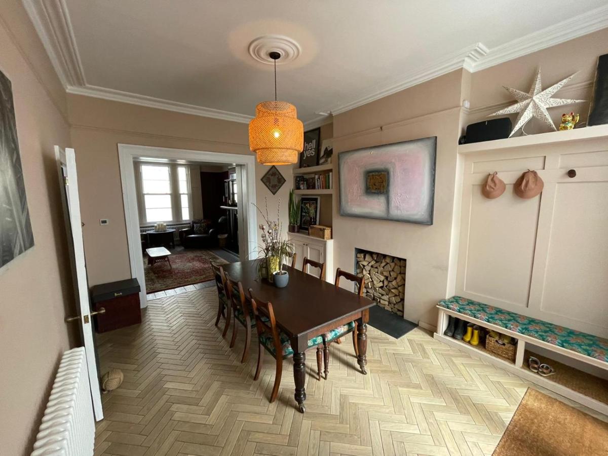 Victorian Beach House with Parking - Housity