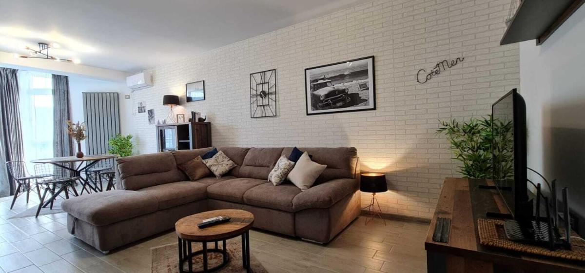 Vintage breeze Apartment - Spa Pools resort - Housity